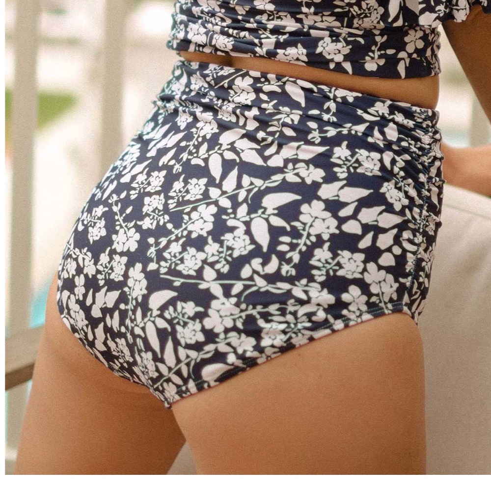 Albion RUCHED HIGH-WAISTED swim bottoms, Navy Ivy